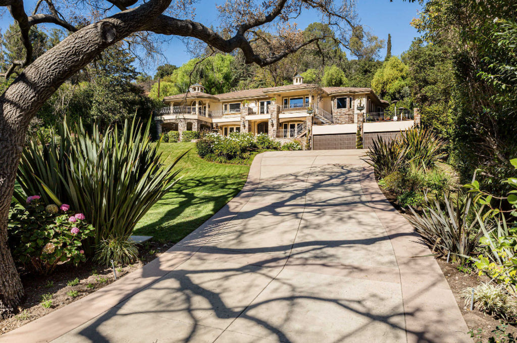 The home sits on a sprawling property and offers mountain and canyon views. Photo: The Agency