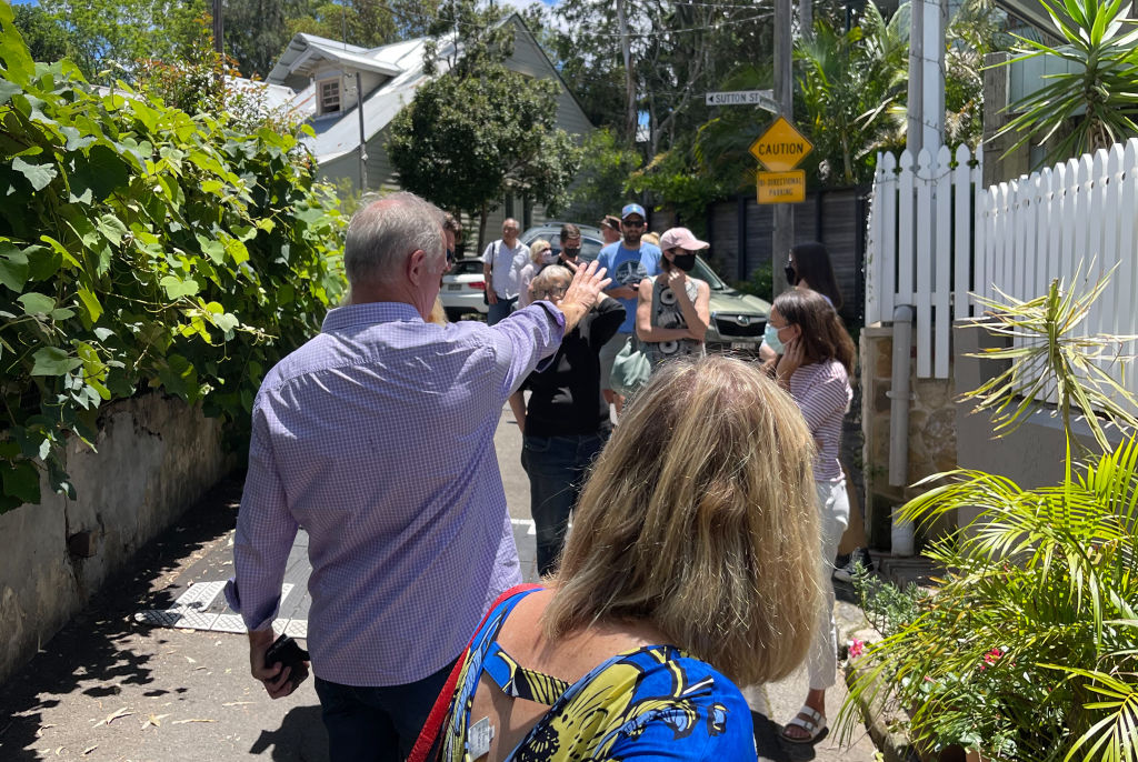 Queues of people waiting to inspect, 1 Sutton Lane Balmain in January. Photo: Paula Simoes/The Agency.