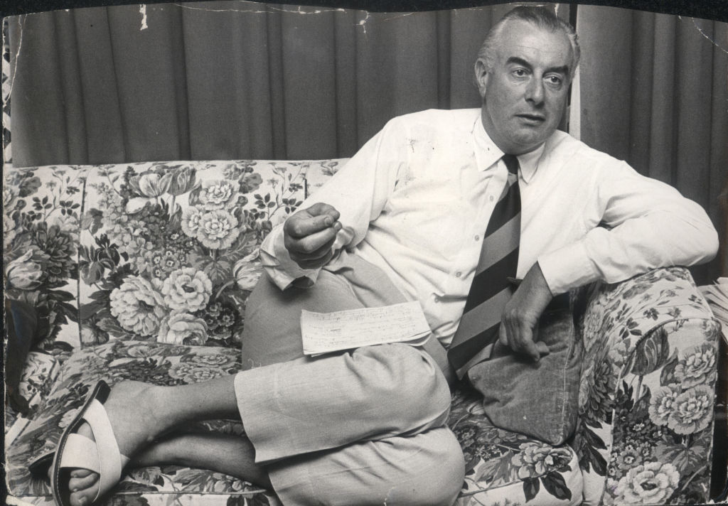 Gough Whitlam gives an impromptu press conference at his home at Cabramatta on October 26, 1969. Photo: Merv Bishop/SMH