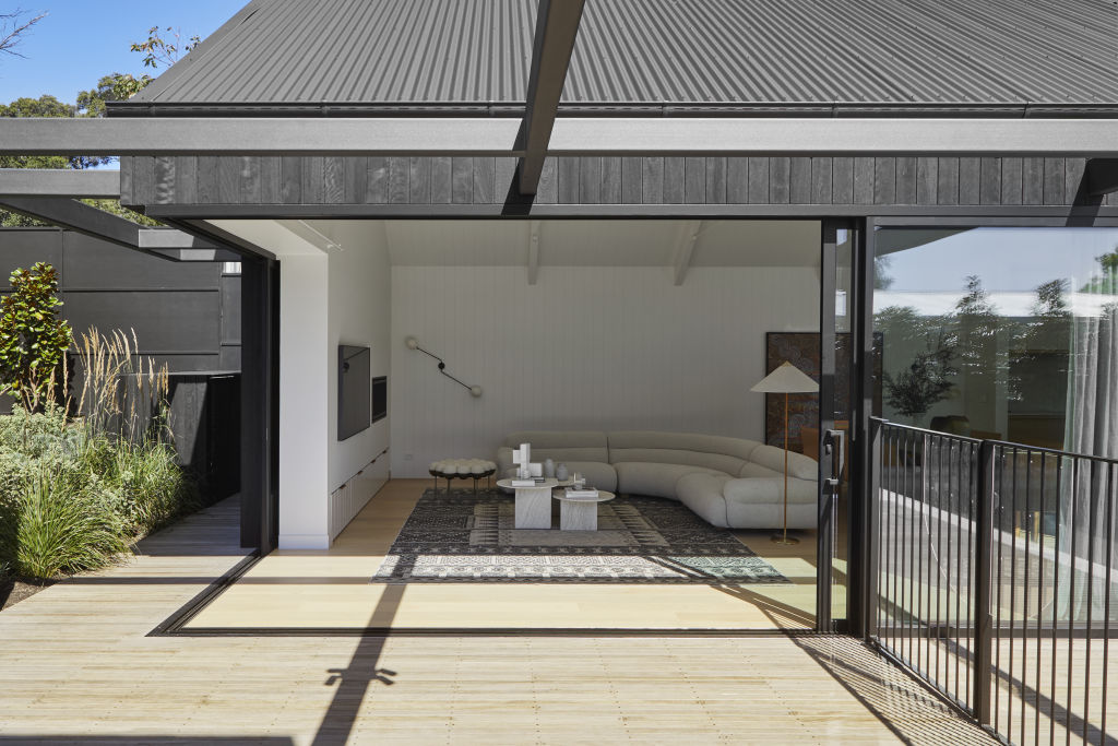 20 Allan St, Blairgowrie by Webster Architecture &amp; Interiors and Nathan Burkett Landscape Architecture Photo: Dave Kulesza