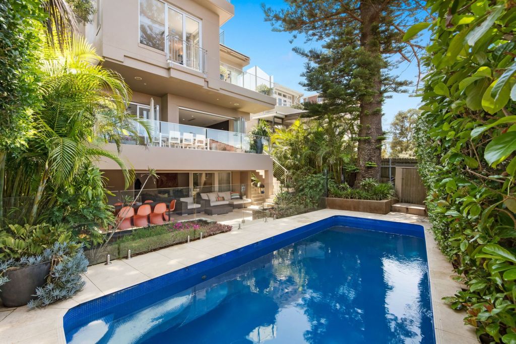 Alex Macris returns to Sydney's luxury housing market