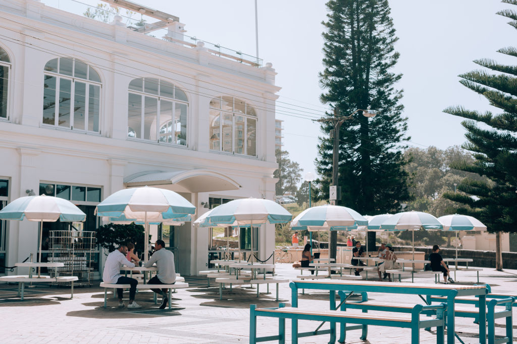 Despite the backpacker exodus due to Covid, Coogee remains a popular place for tourists and locals to come together Photo: Vaida Savickaite