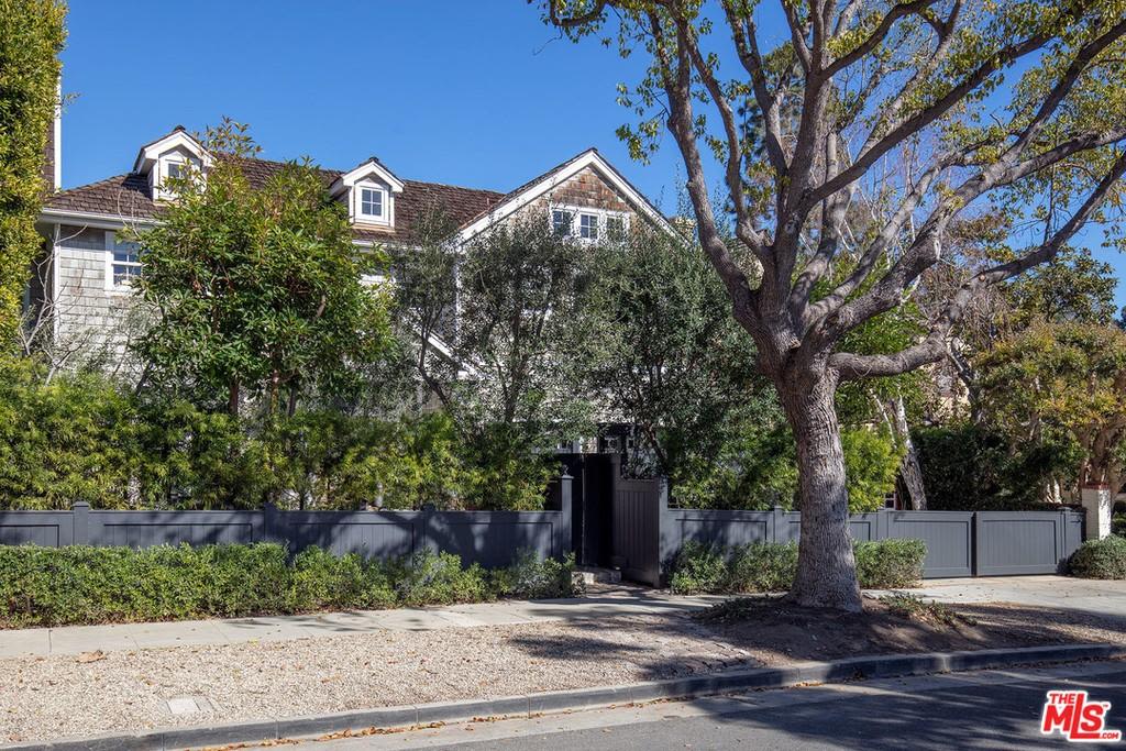 Simon Baker is selling the Californian home he owned with Rebecca Rigg. Photo: Realtor.com