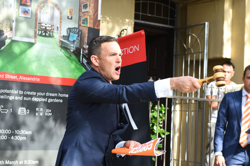 Alexandria terrace draws 23 bidders, sells for $450,000 above reserve