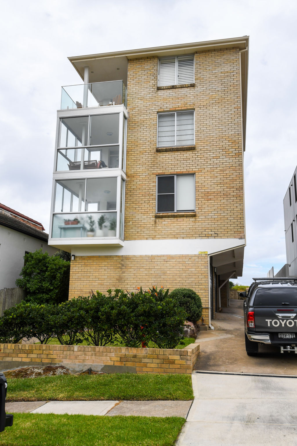Australia's youngest billionaire buys entire block of flats next door for own use