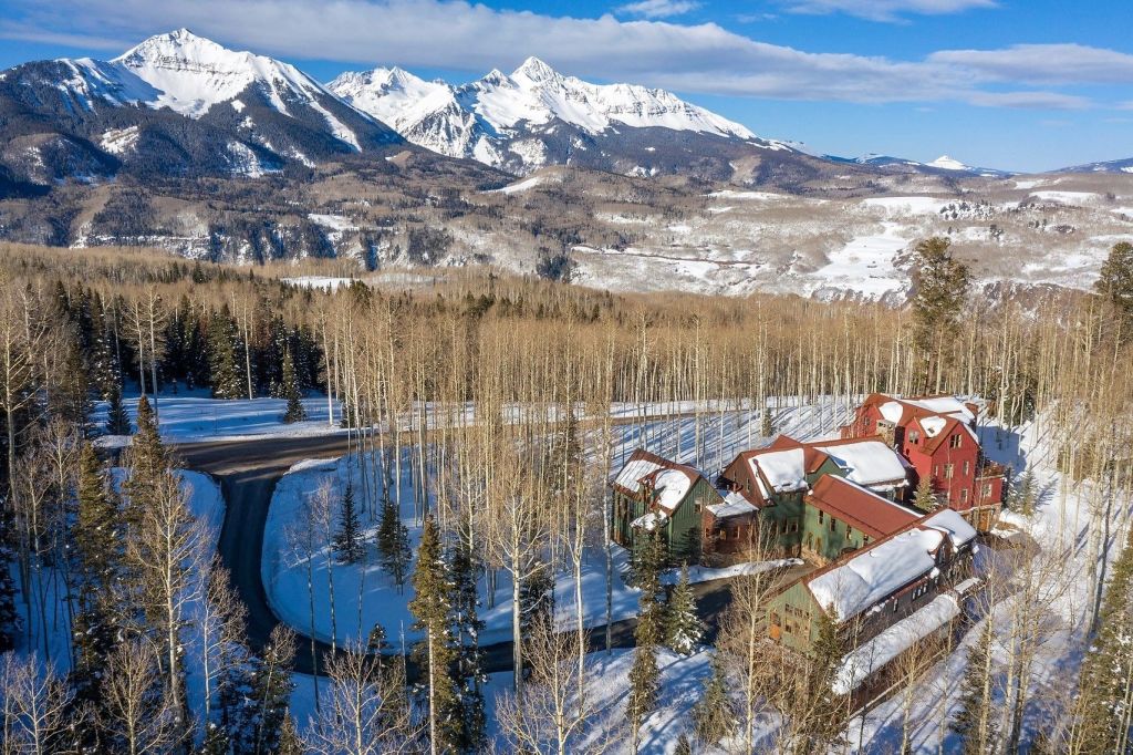 The house is located about 10 minutes from Telluride Ski Resort. Photo: Josh Johnson/Compass