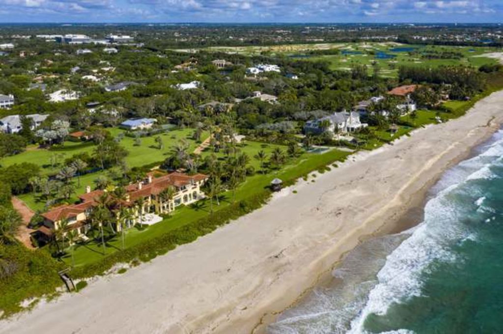 Larry Ellison's new mansion at Palm Beach, Florida. Photo: Redfin