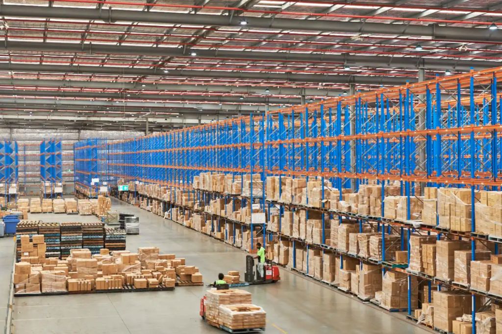 Best & Less warehouse nets record deal for AMP Capital, Swiss Re