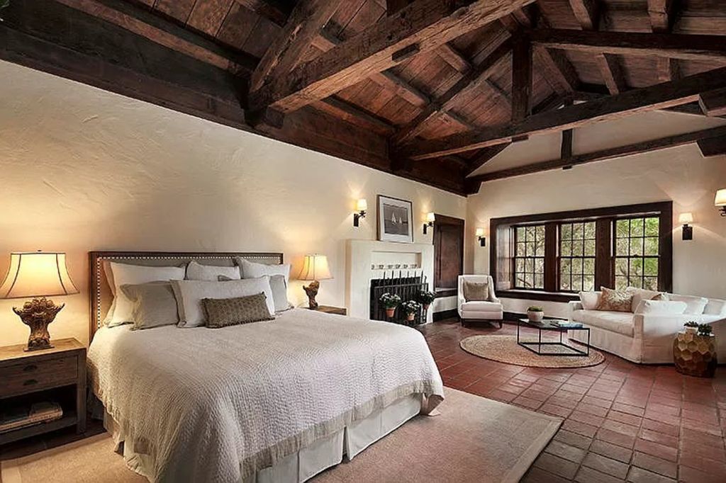 The main suite at Rancho San Leandro. Photo: Zillow