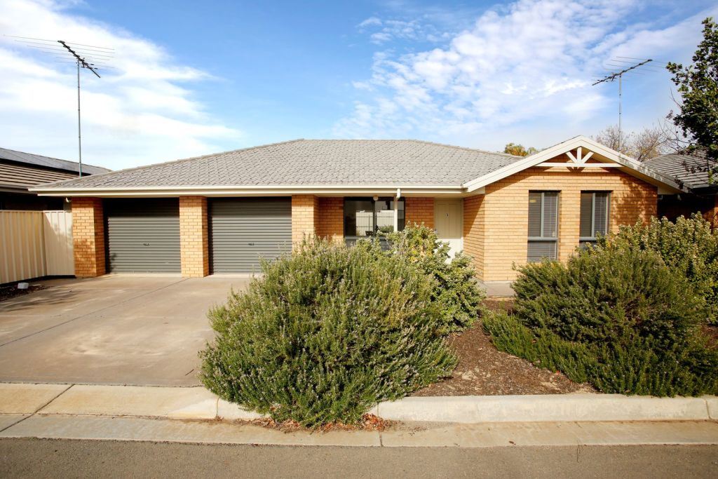 A three-bedroom, one bathroom home in Balaklava, South Australia, is what buyers could expect to purchase for just under the Lower North’s median property price of $255,050.