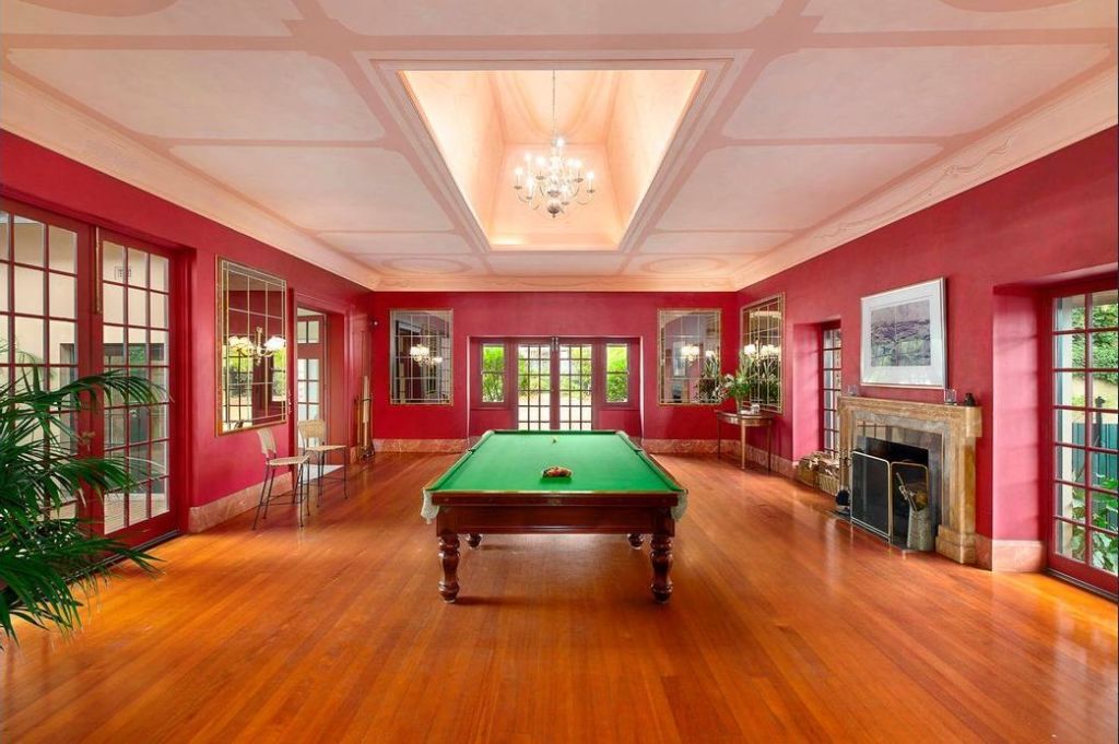 For $10,000 a week you can rent this Melbourne mansion, complete with private ballroom