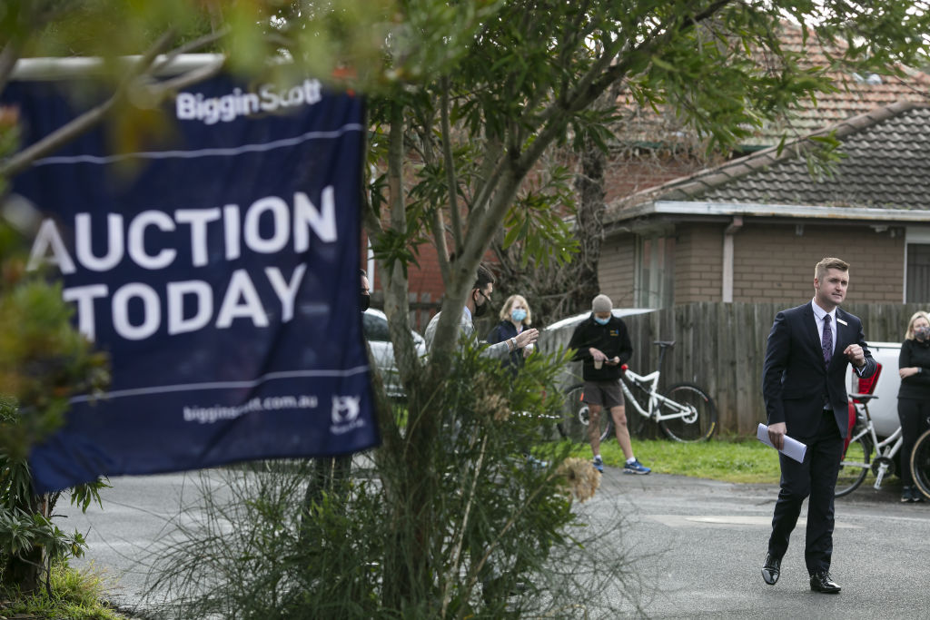 Rising property prices may have driven up mortgage stress levels, as house hunters borrow more to keep up with price growth.  Photo: Stephen McKenzie