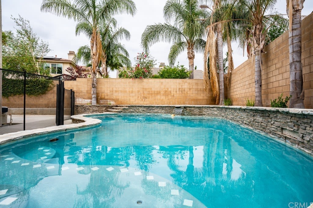 It comes with a pool and spa. Photo: Redfin.com
