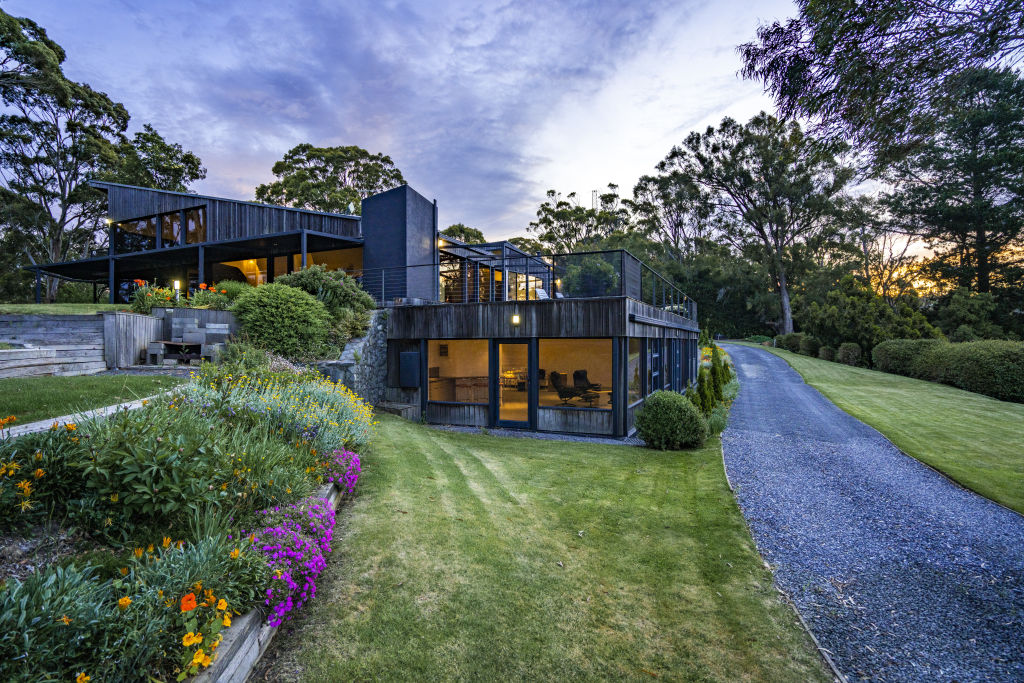 Tassie dream home brings globetrotters' vision to life