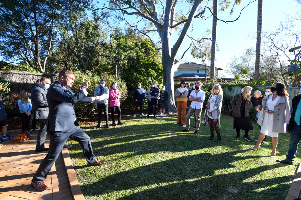 Killarney Heights house sells for $2.75m at auction, $550,000 above reserve