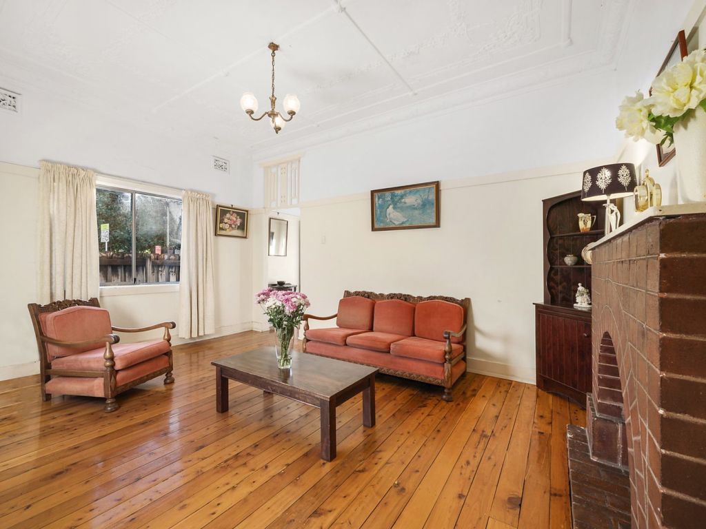 The property was located on a 221-square-metre block with all interested buyers keen on its renovation potential. Photo: Supplied