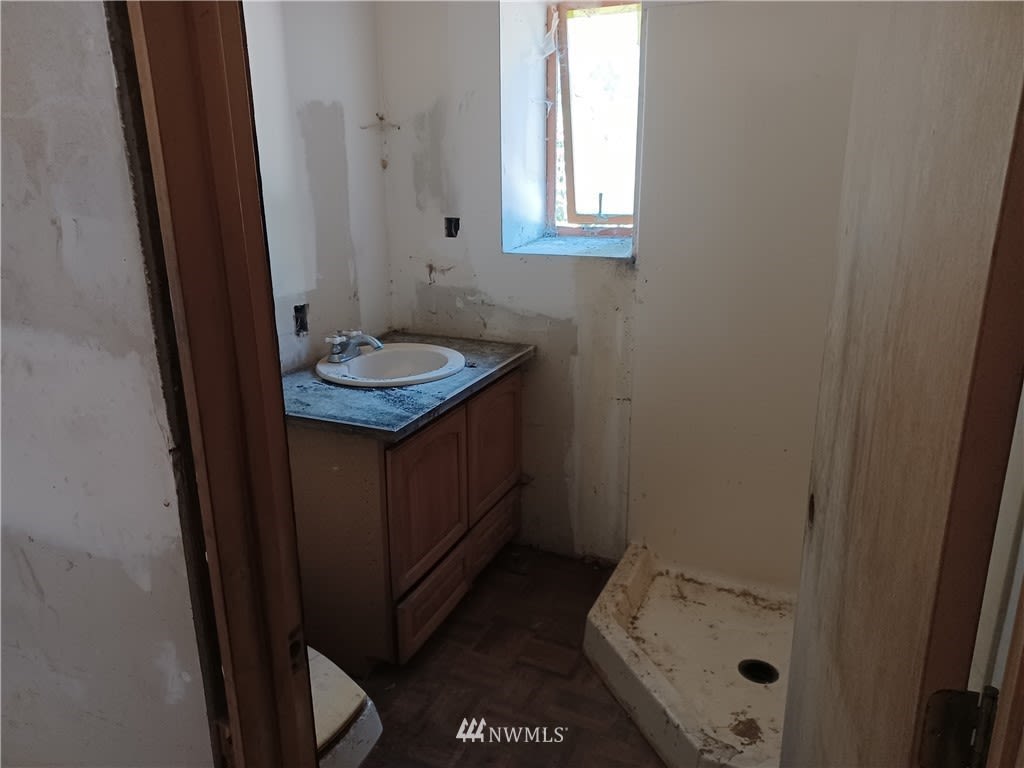 Shower recesses were not the glorious spaces that they are now. Photo: RedFin
