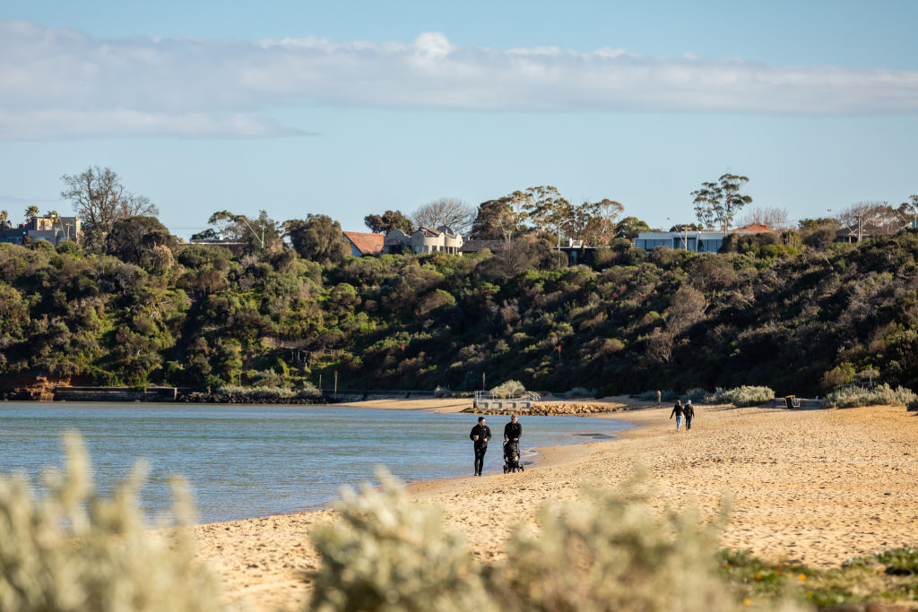 The family-friendly bayside suburb with a Mediterranean allure