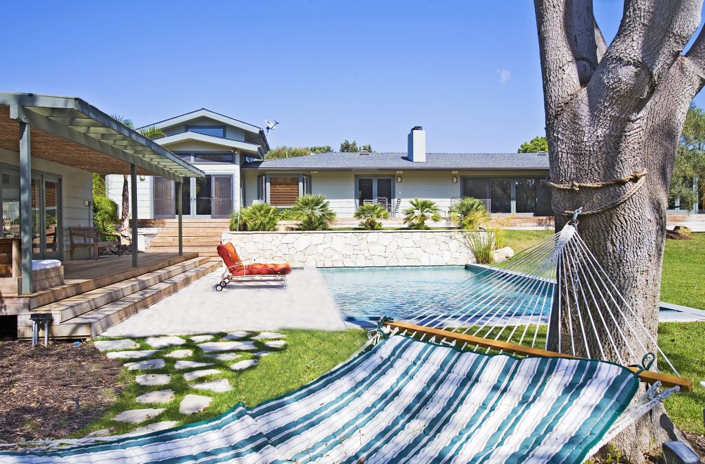 The California home of Simon Baker and Rebecca Rigg sold in March for $US6.46 million.