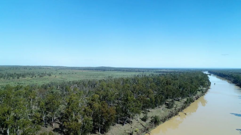 Family snaps up $15m aggregation amid bumper farm production forecasts