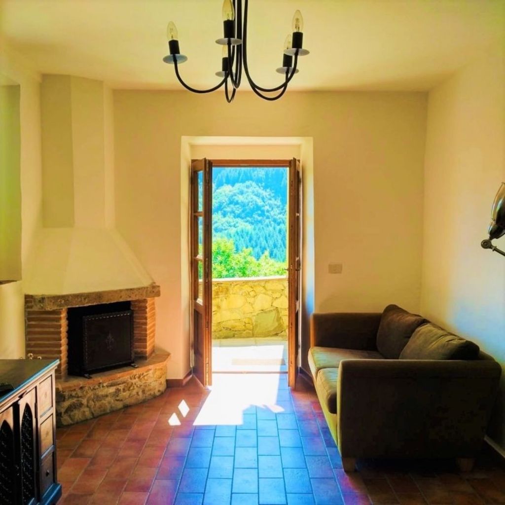 The villa is about a two-hour drive from Florence, Photo: Win Houses in Italy