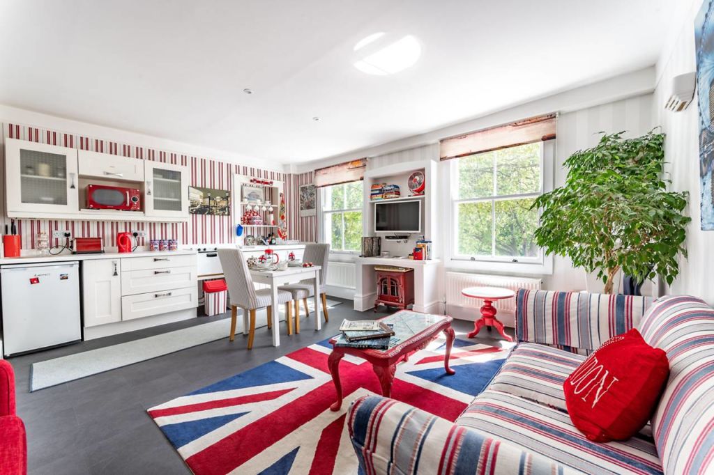 Captain Bligh's London home is up for sale. Would you pick this as the London suite? Photo: Foxtons