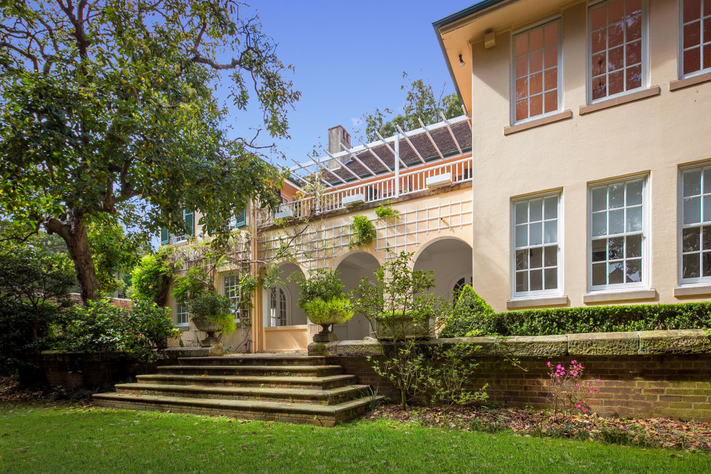 The Edgecliff residence was built by architect Robin Dods as his own and remains classified by the National Trust.