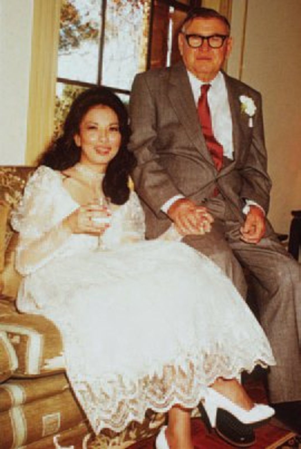 Lang Hancock and Rose Lacson on their wedding day in July 1985.