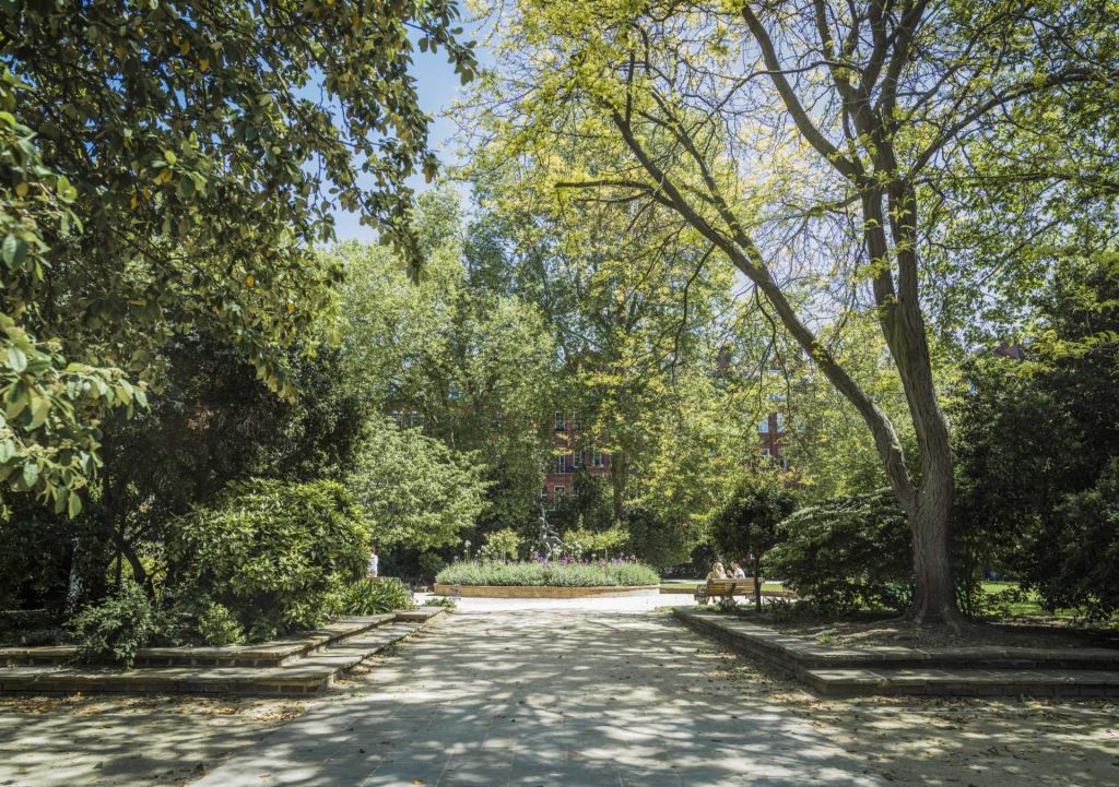 The house has a private key to exclusive Cadogan Square. Photo: Rokstone/Savills