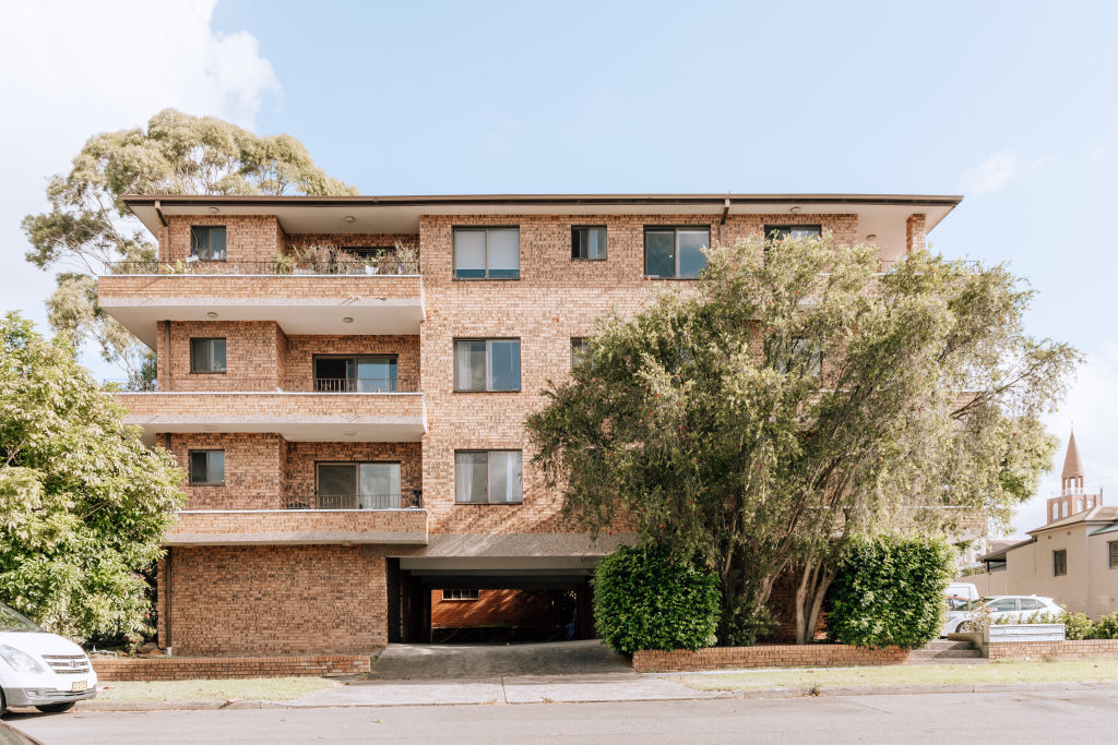 Opting for an entry-priced unit could help first-home buyers enter the property market sooner. Photo: Vaida Savickaite