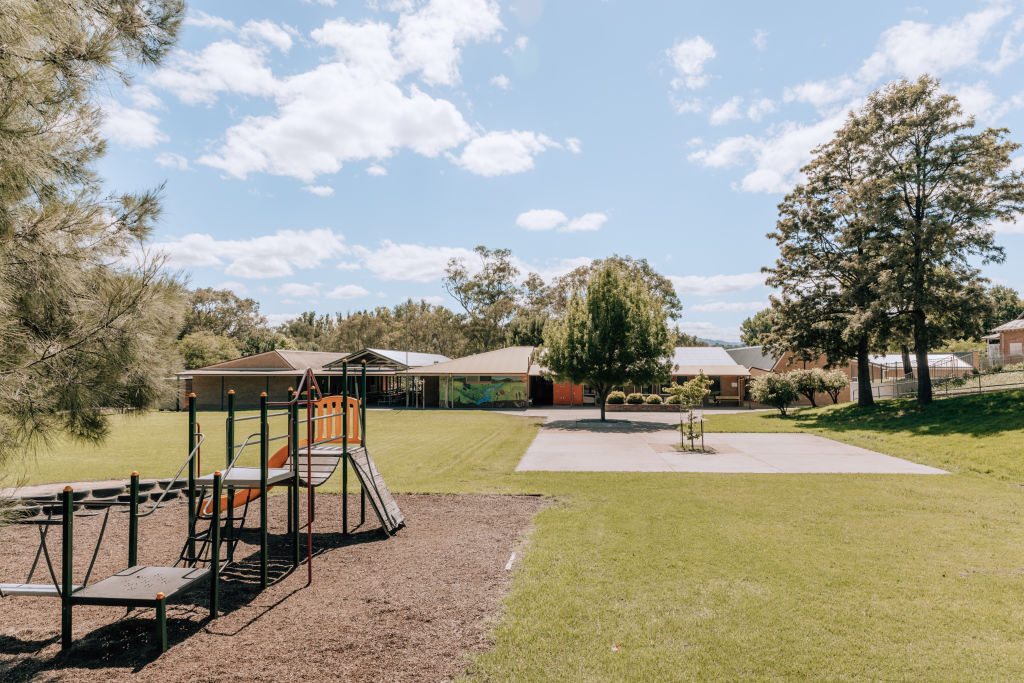 Tumut's outdoor spaces have attracted young families looking for a slice of regional living.  Photo: Vaida Savickaite