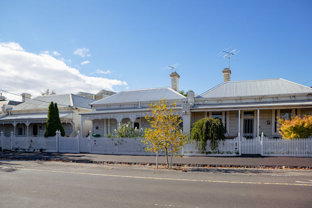 Experts say that selling or buying in winter can have an unexpected upside. Photo: Greg Briggs