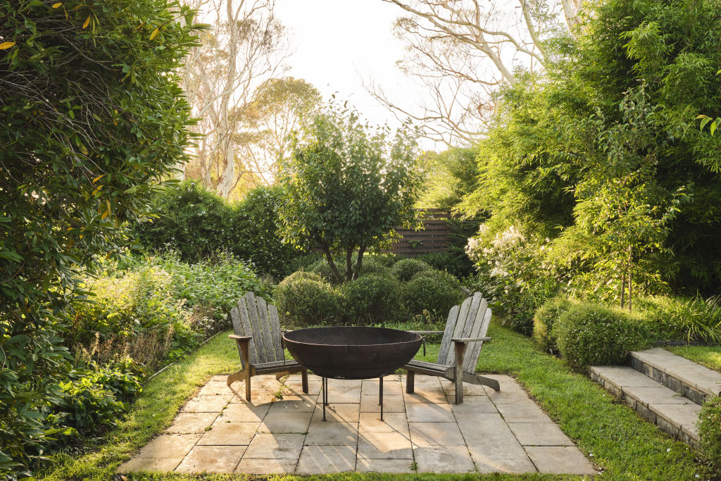Landscape designer Daniel Thomas’ own garden has been styled with a naturalistic approach. Photo: Anne Stroud
