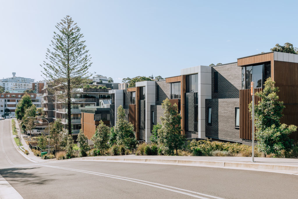The median prices of Sydney houses and apartments have dropped by 2.7 per cent and 0.6 per cent respectively, over the past quarter. Photo: Vaida Savickaite
