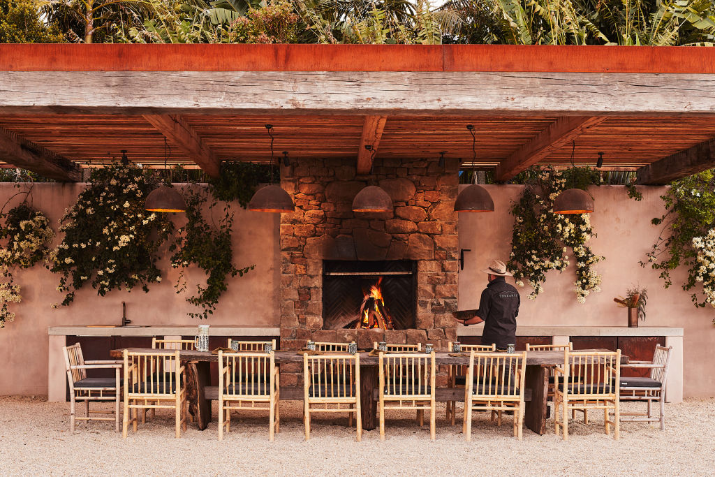 Outdoor dining doesn't get better than this.  Photo: Alicia Taylor