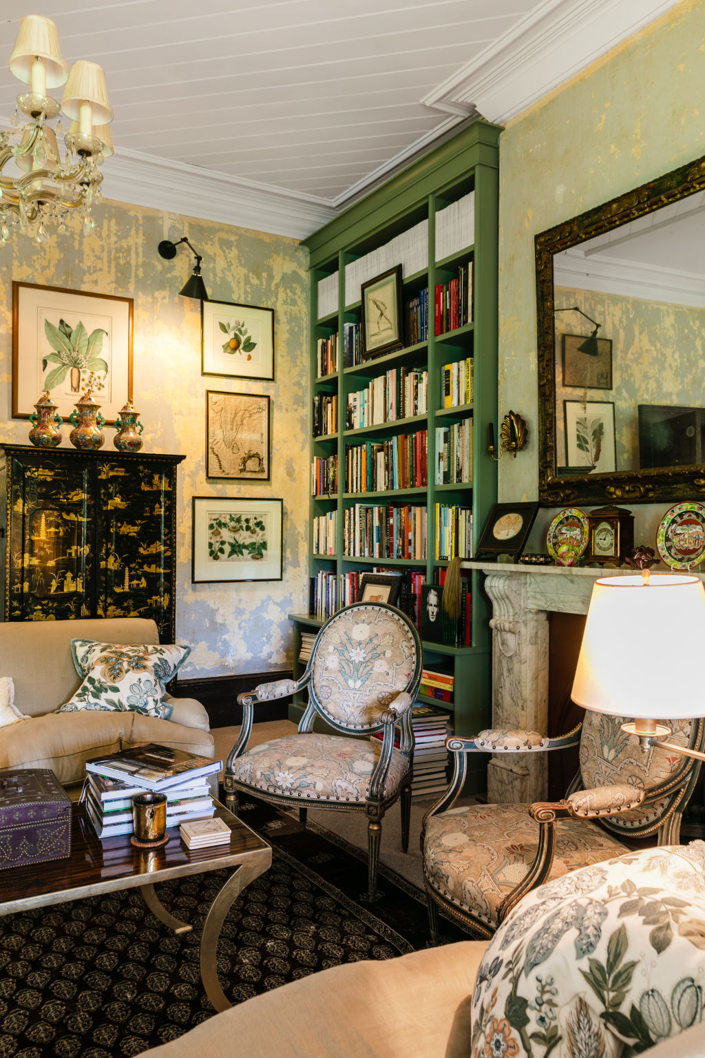 Traditional high ceilings, marble mantle pieces, rich wallpapers and beautiful antique light fittings add to the grandeur. Photo: Moss & Co - Trudy Pagden