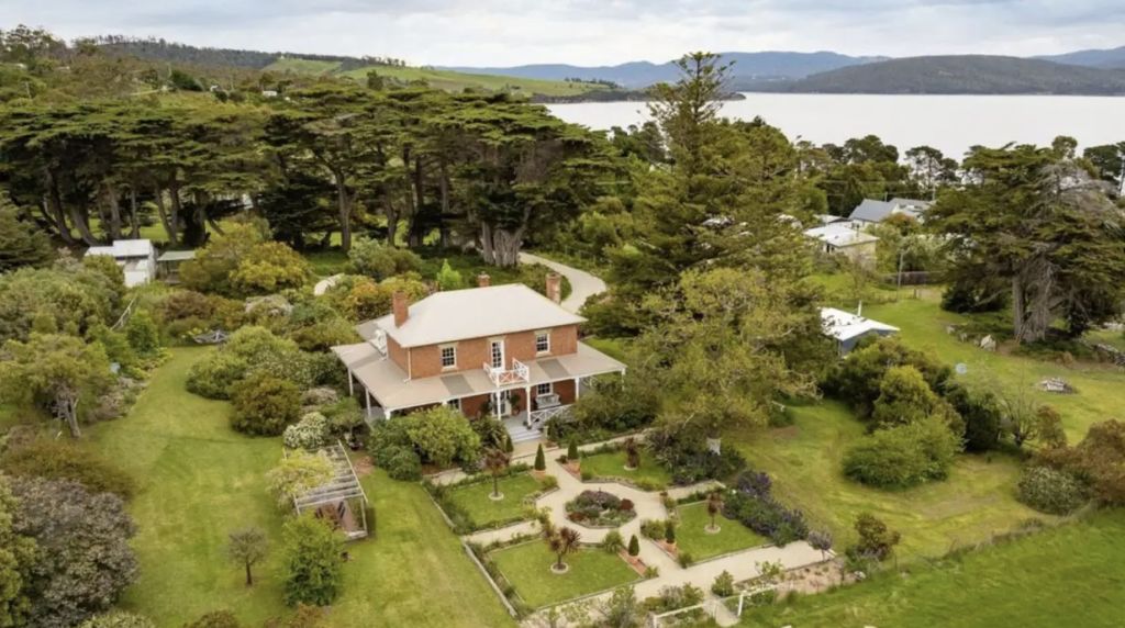 Bruny Island farm with 200-year-old homestead sets price record