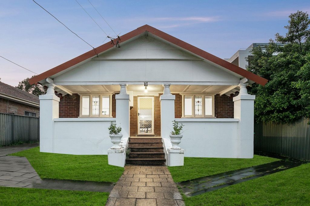 Investors can claim interest on a loan used to purchase an investment property, but home owners can't claim interest on the loan used to purchase the home they live in. Photo: McGrath Ryde