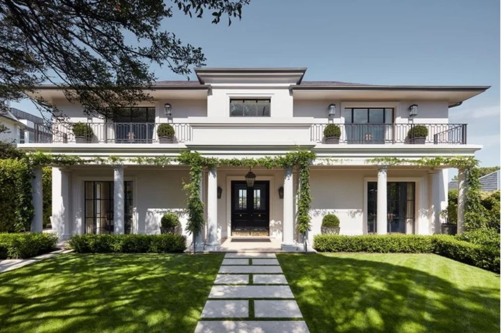 The Bellevue Hill house built by GNC Quality won a MBA award in 2021, and sold this week for $61.5 million.CREDIT: