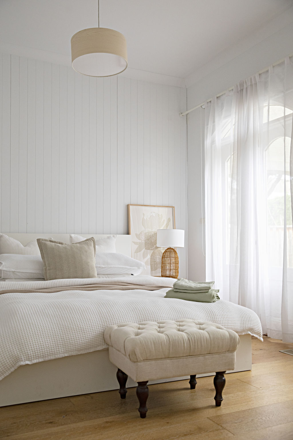 Ibbotson opted for a neutral coastal look throughout the home. Photo: Natalie Jeffcott