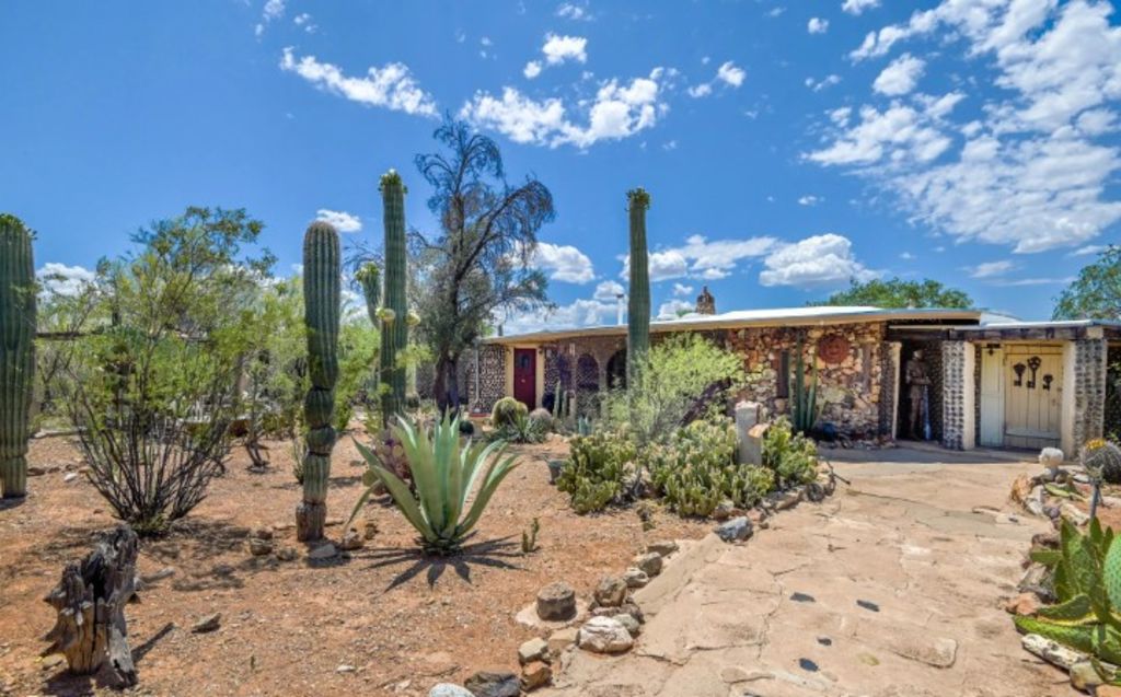 The Arizona home for sale is made from glass bottles. Photo: Coldwell Banker Commercial Realty