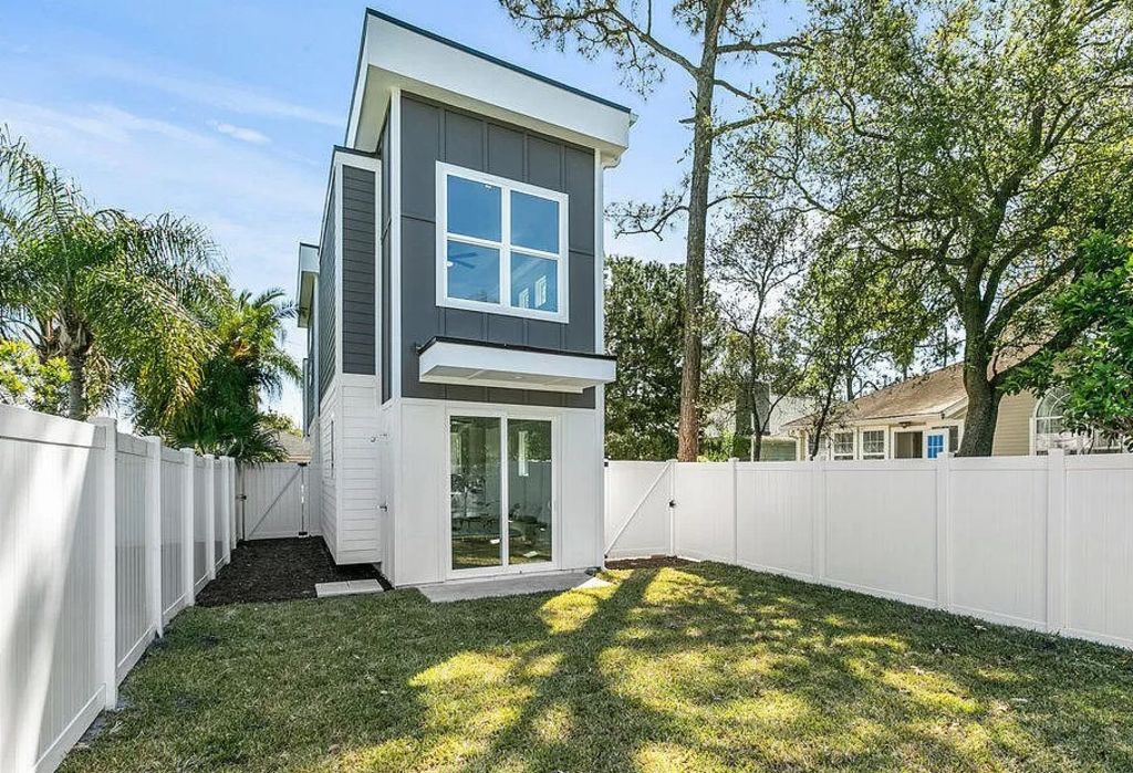 There is a "large fenced backyard with room for a pool". Photo: Zillow/Oceanside Real Estate