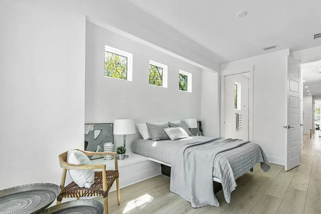 The two bedrooms are on the upper level. Photo: Zillow/Oceanside Real Estate