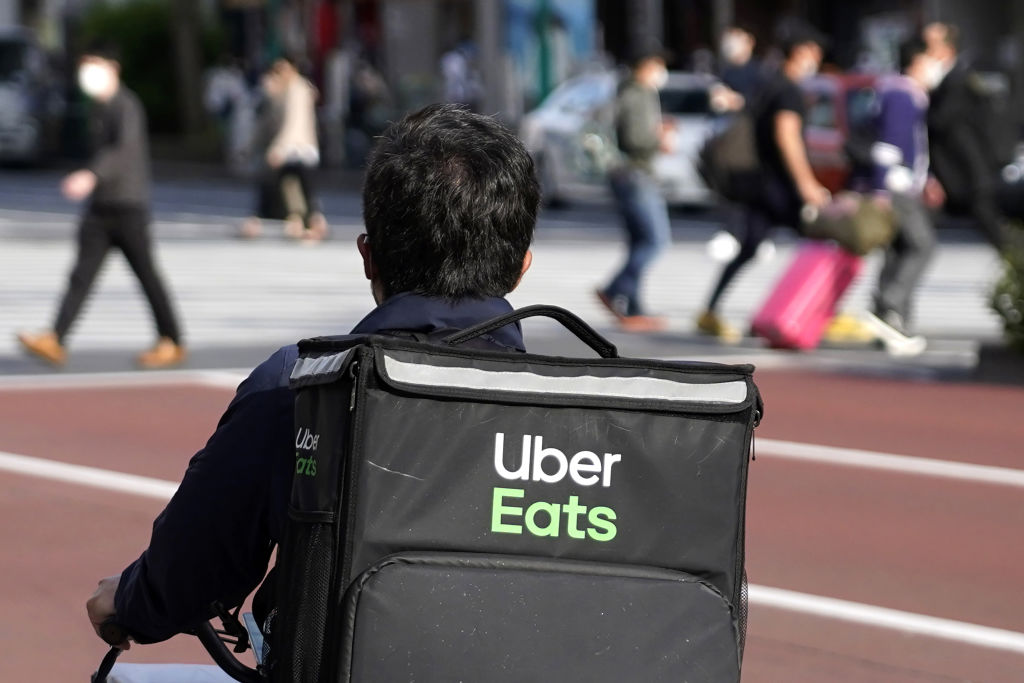 An Uber Eats driver warned the tenant they could see sparks flying from the property in Auckland, a tribunal heard. Photo: Shuji Kajiyama