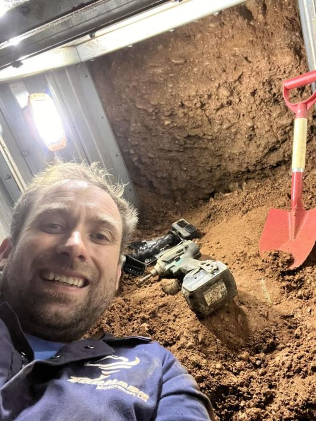 British man Dave Billings is digging a 40-foot tunnel from his home to an underground bar. Photo: Facebook/Dave Billings