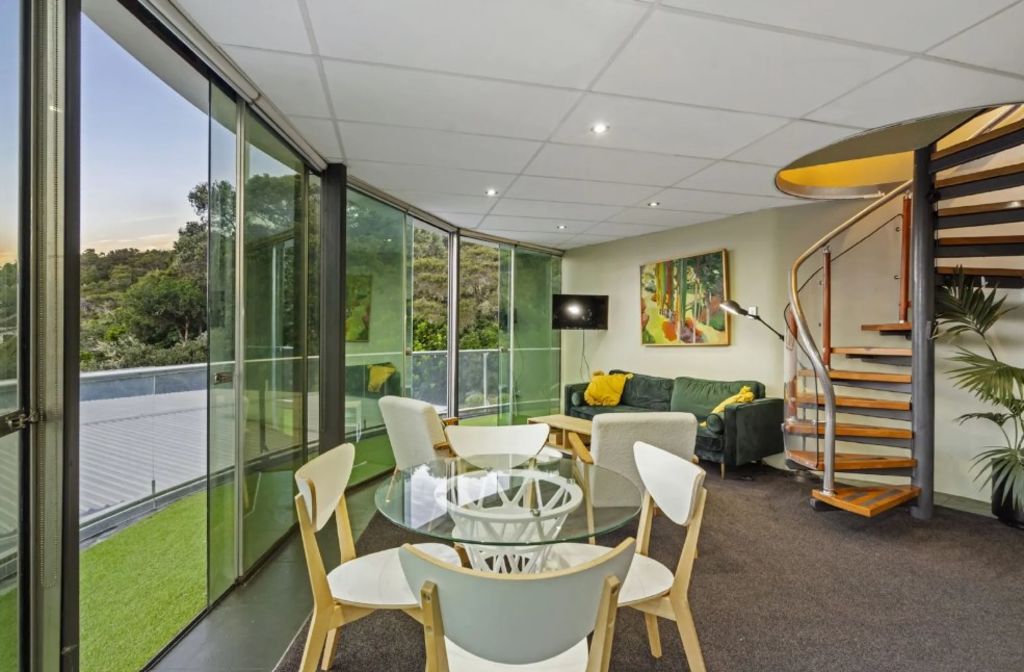The home can "complete a full 360-degree rotation in just 33 minutes". Photo: New Zealand Sotheby's International Realty