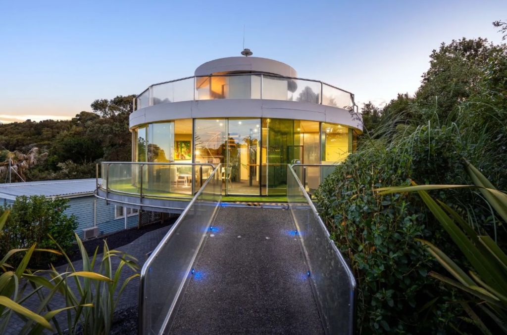 The price guide is $AU1,372,649. Photo: New Zealand Sotheby's International Realty