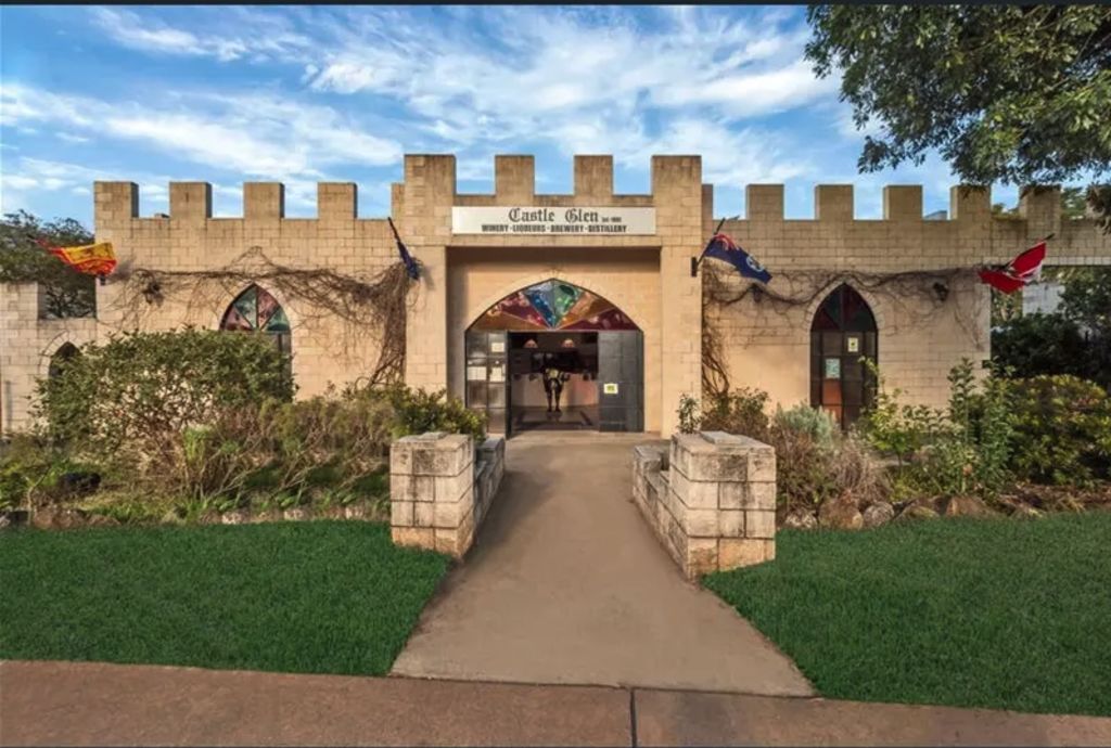 A liquor shop shaped like a castle? Wine not