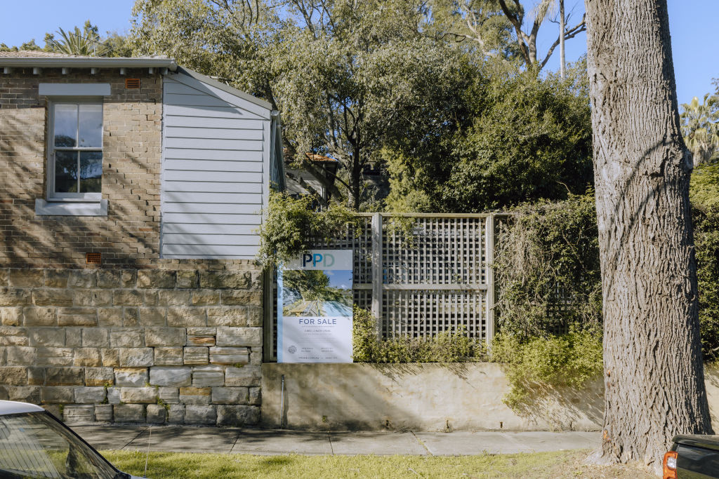 exterior of generic for sale sign