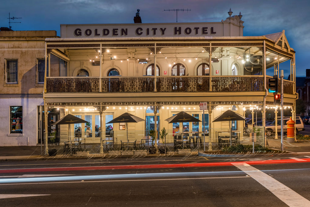 'Not a a day without a tenant': gold rush-era Ballarat pub strikes $4.15m deal